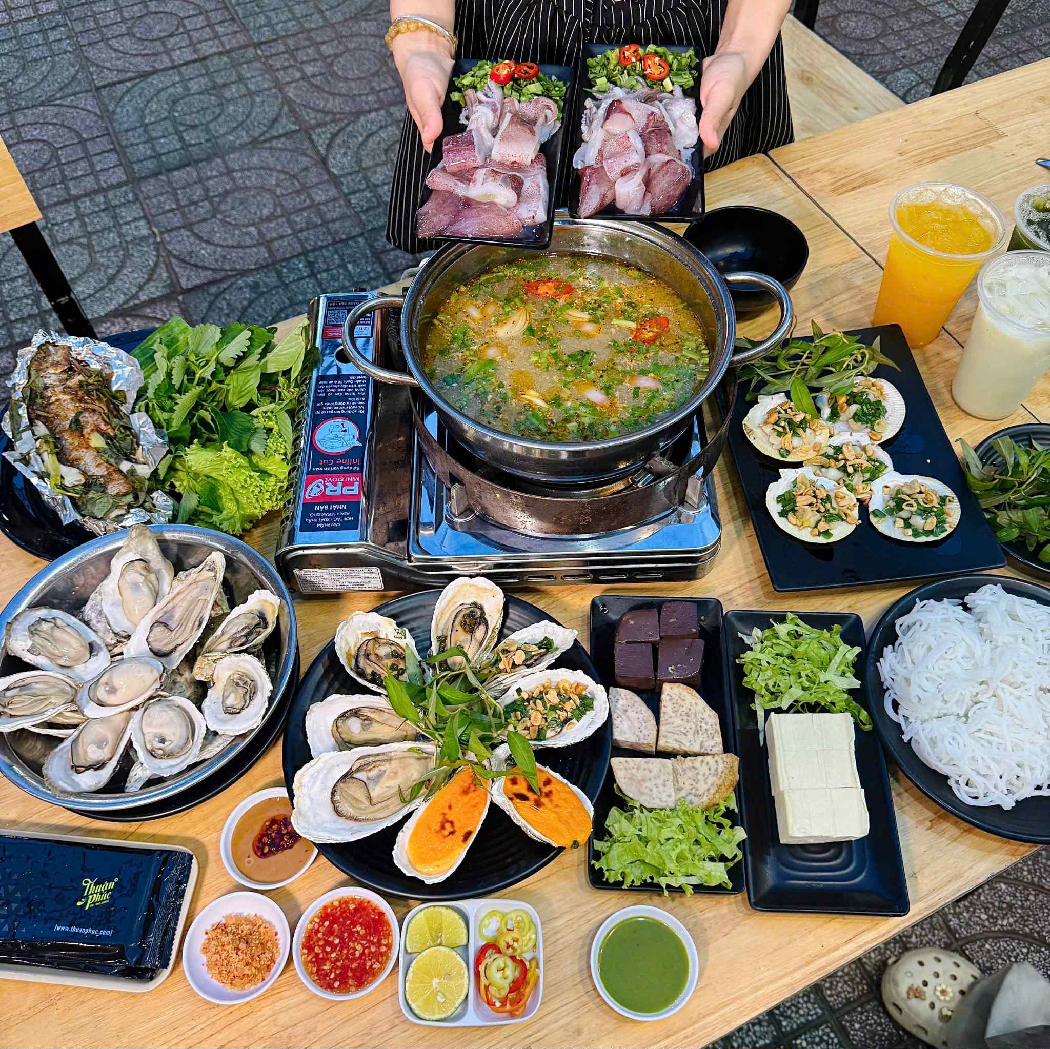 ‼️Ê nha, hàu sữa từ 5 cành/con ở gần Bãi Sau Vũng Tàu, tin được hông?