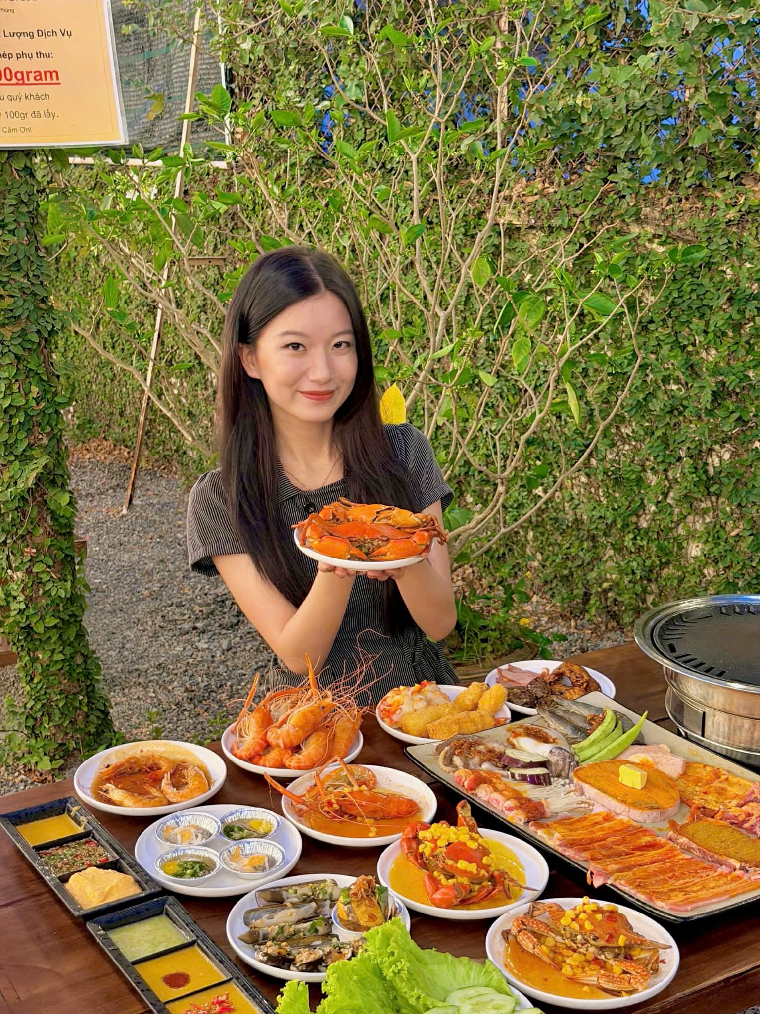 🔥 BUFFET NƯỚNG CHỈ 279K MÀ CÓ CUA THIÊN NHIÊN VŨNG TÀU – KHÔNG GIAN NGOÀI TRỜI CHILL NHƯ ĐI ĐÀ LẠT 🔥