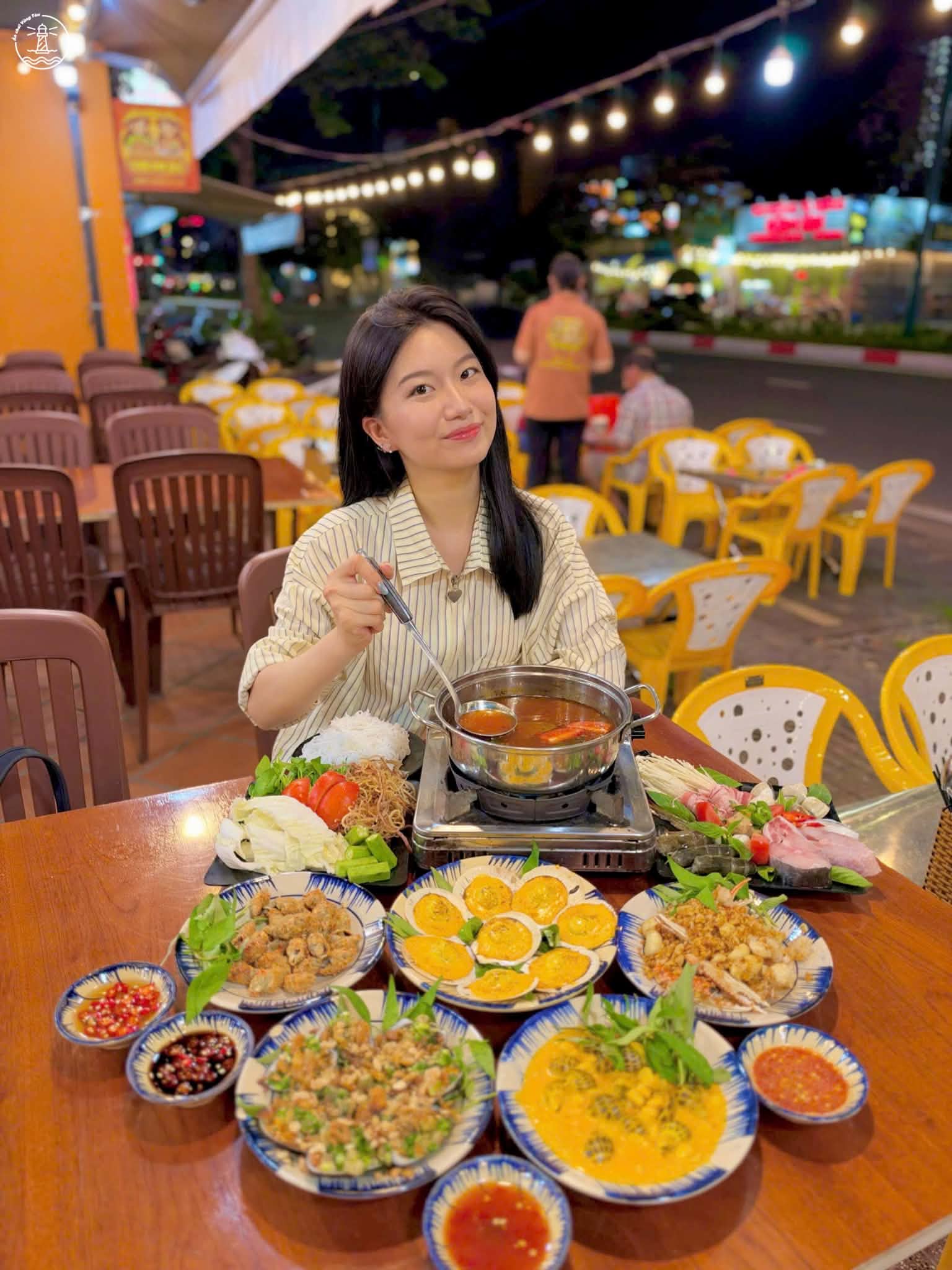 🦀 Tháng 10 này ai chơi lớn lại quán Chị Em Ốc 😂Chưa tới 300k mà có nguyên combo ốc 5 món 189🌿, còn lẩu Thái ê hề topping chỉ 89🌿