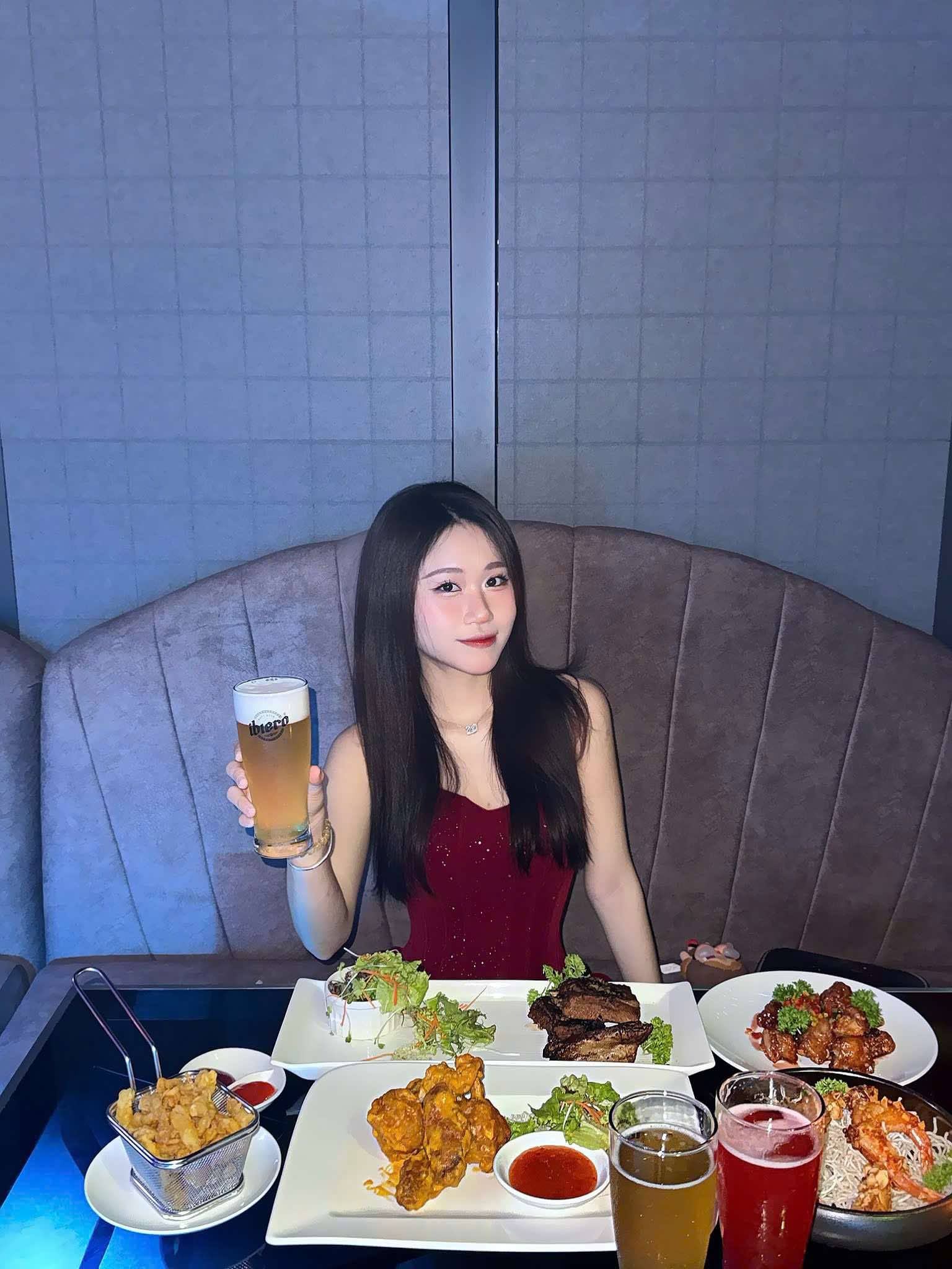 🔥 Quán Bar Rooftop tầng 19 view biển Bãi Sau – Buffet bia & đồ nhắm không giới hạn quá đã 🔥