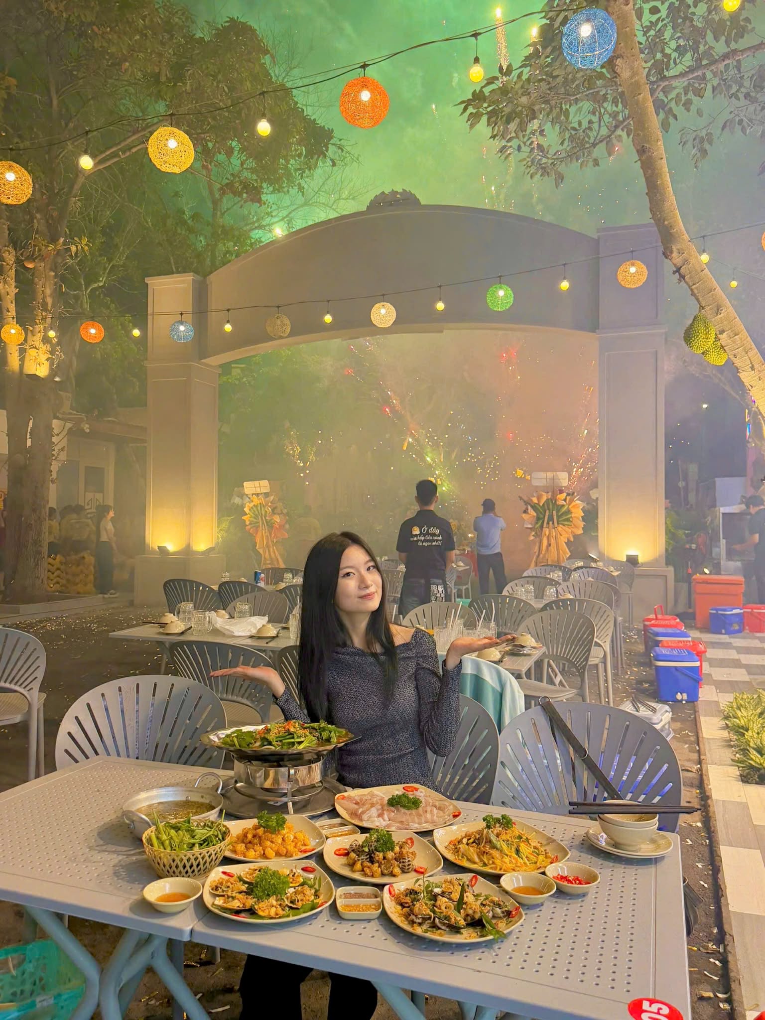 [Bán Xuyên Tết]👇Bỏ túi quán hải sản tươi - rẻ trong khu Chợ Đêm sầm uất nhất nhì Bãi Sau