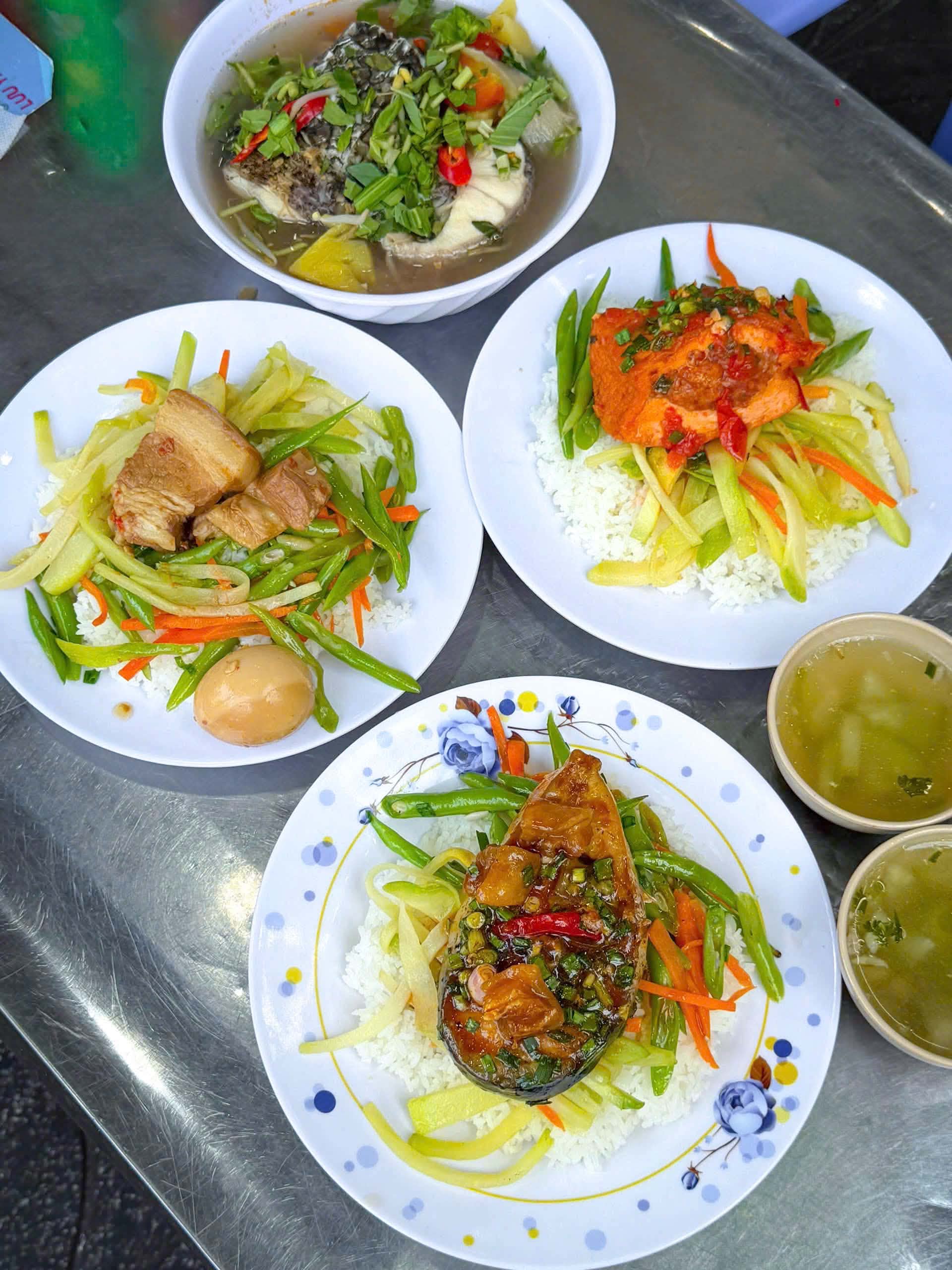 Ăn cơm trưa ở Vũng Tàu - mỗi ngày 1 món như cơm nhà, từ 30k/phần thôi nha