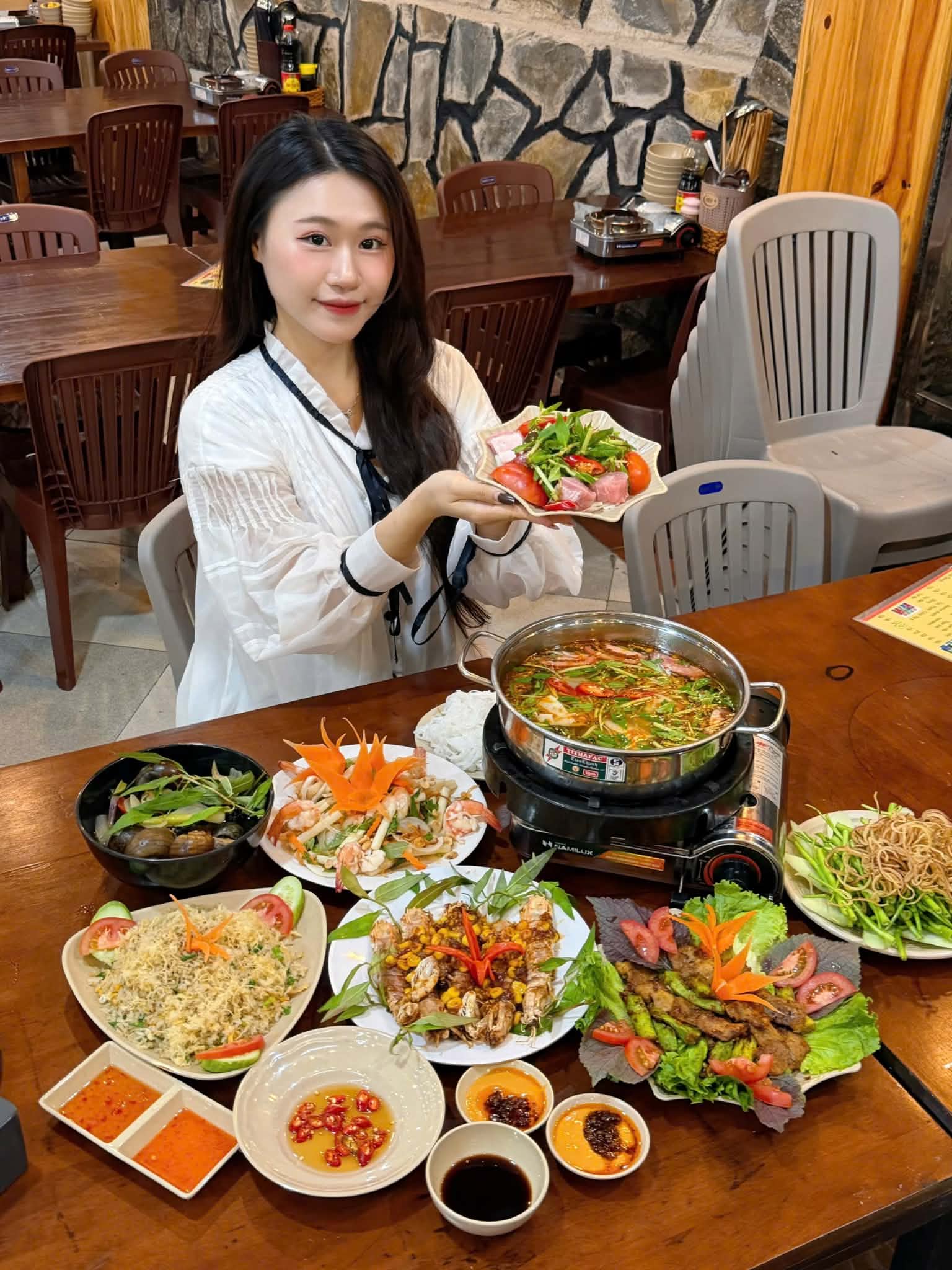 Lẩu cá đuối chỉ 100k ngay tại trung tâm Vũng Tàu, gần khu vực Bãi Sau mới mở thêm không gian bao rộng ✨