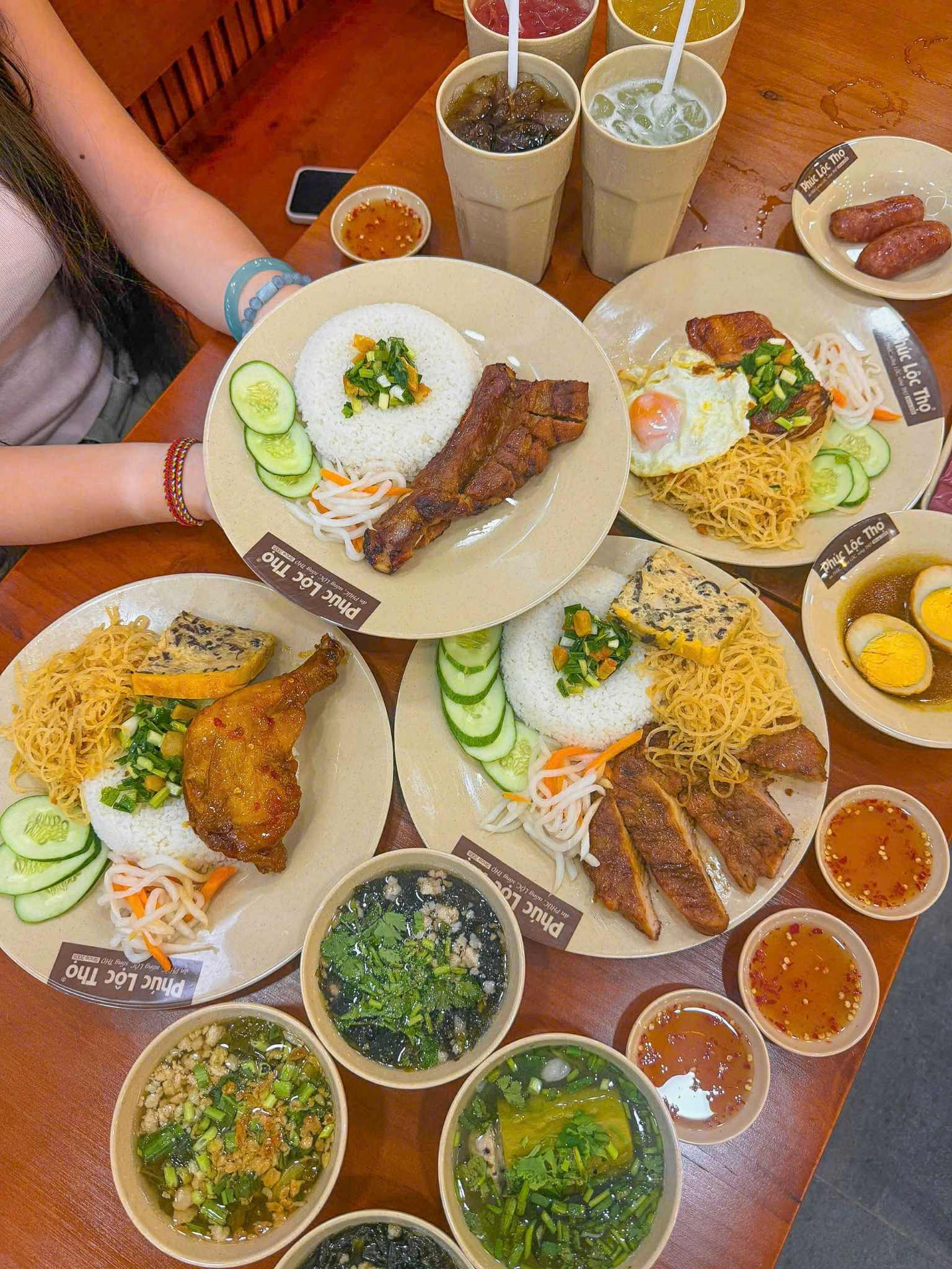 🥓 CƠM TẤM HUYỀN THOẠI SÀI GÒN ĐỔ BỘ XUỐNG PHƯỜNG VŨNG TÀU - FAN CƠM TẤM ĐIỂM DANH !!!