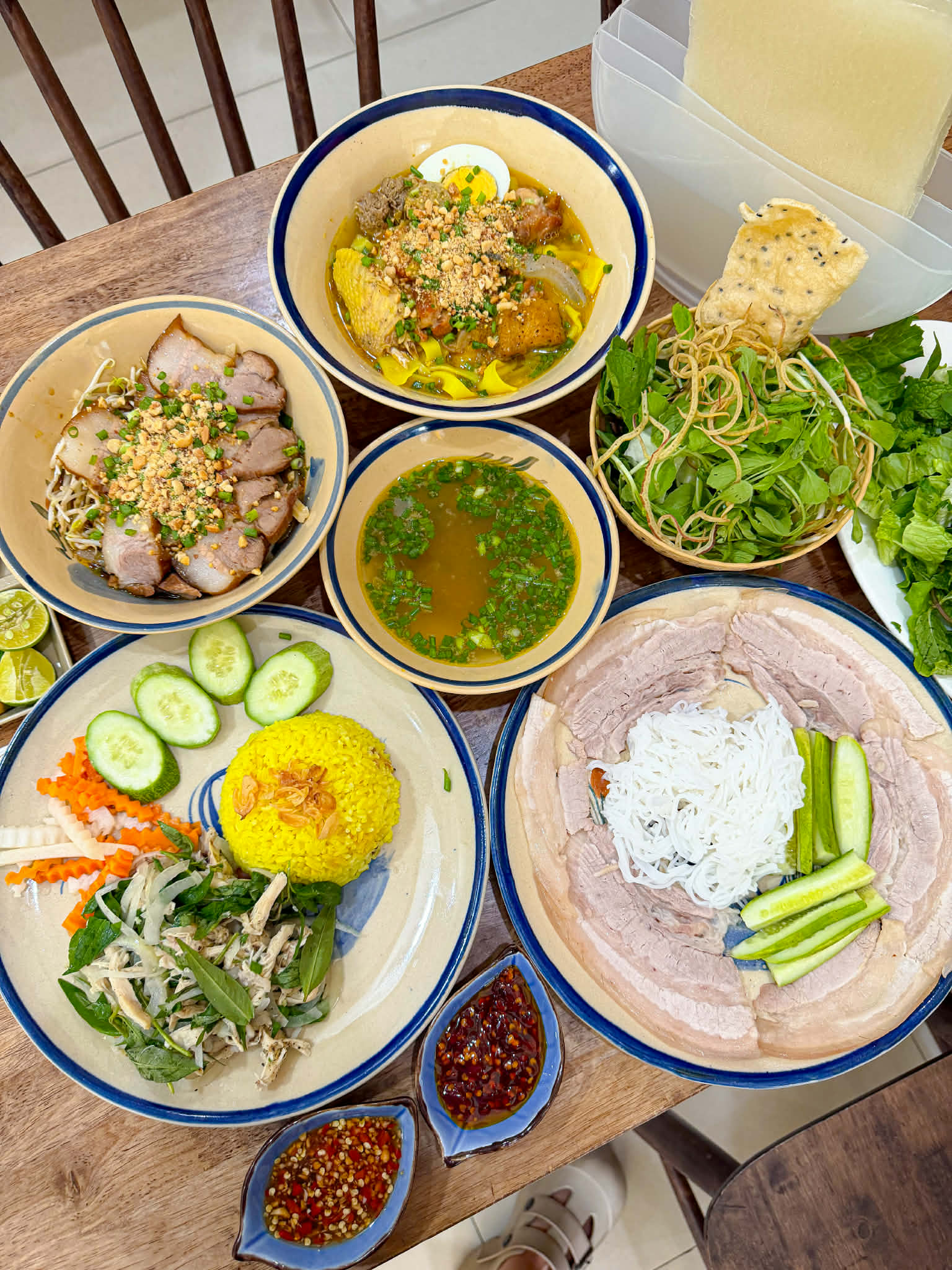 Không cần ra Đà Nẵng, ngay Vũng Tàu cũng có quán mì quảng, cao lầu chuẩn vị miền Trung nè 🌿
