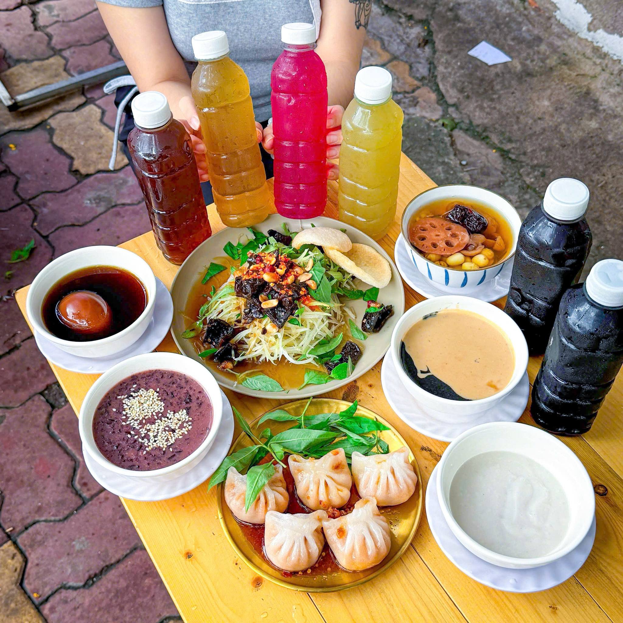 🌟 Bật mí cho các bạn team hảo ngọt một quán “CHÈ NGƯỜI HOA” thơm ngon chuẩn vị ngay giữa phố biển Vũng Tàu