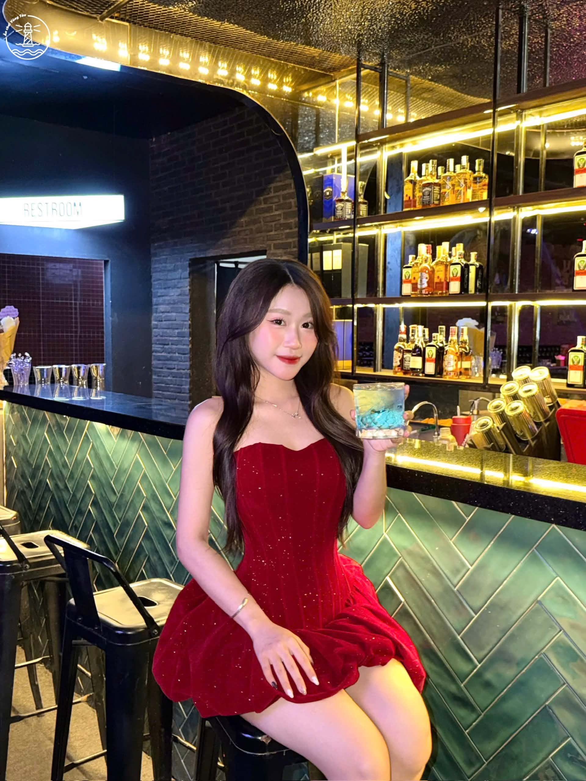 ⁉️Bóc tem quán bar với mô hình Live House Music mới tinh tại Vũng Tàu, band nhạc chuyên nghiệp, vocal cực xịn