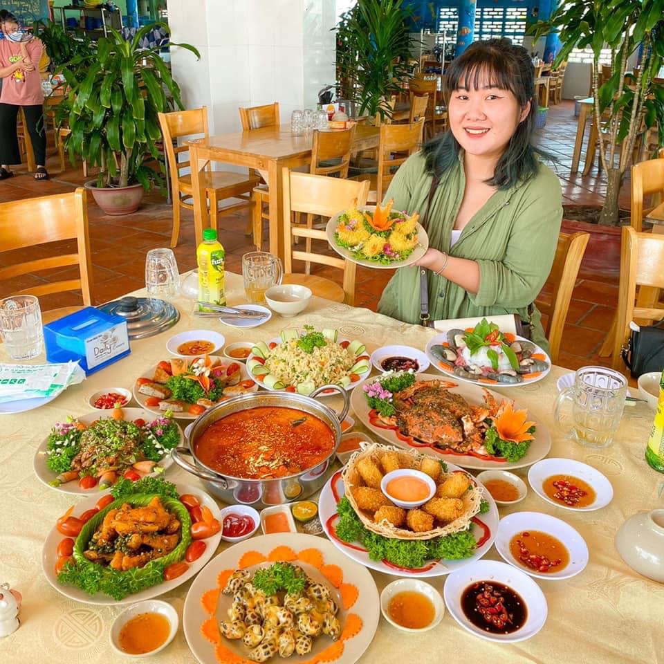Đi làng chài Phước Hải thì ăn hải sản ở đâu tươi ngon.