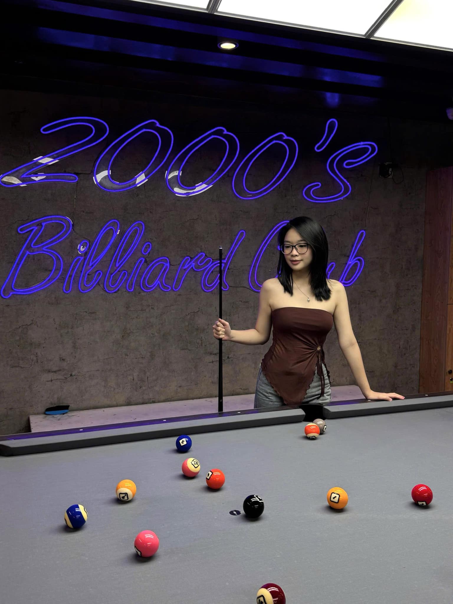 “XÌ-CHÉT” QUÁ THÌ PHẢI LÀM SAO ? TỚI NGAY 2000’S BILLIARD CLUB ĐỂ GIẢI TRÍ CHỨ SAO NỮA 🎱🤩