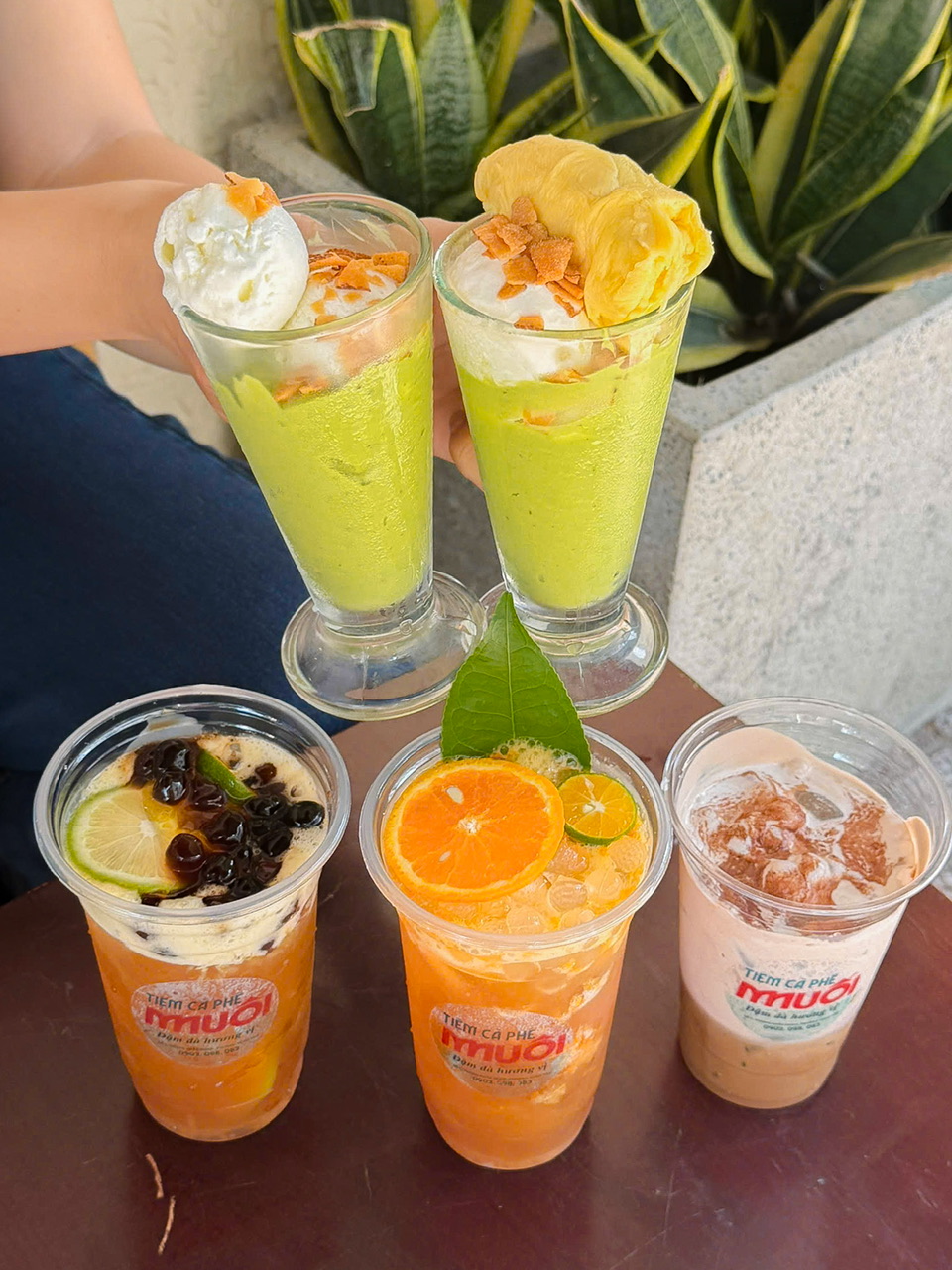 Quán cà phê local người địa phương ngồi đông vào buổi sáng nhưng ít ai biết điều này!!!